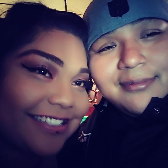 Meet your Posher, Amanda - Picture 1 of 1